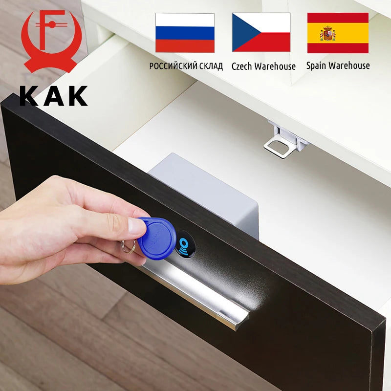 Electronic cabinet lock