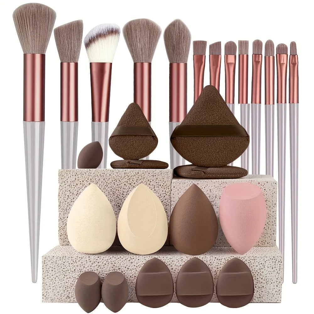 Hypoallergenic makeup brushes