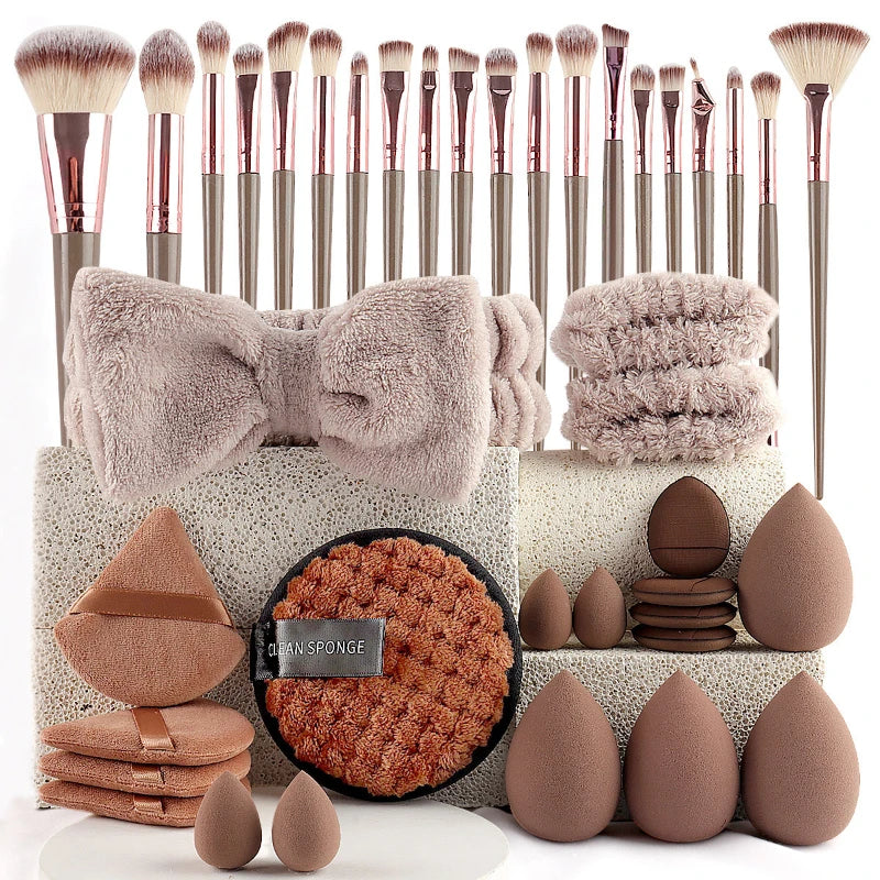 Professional makeup brush set for women
