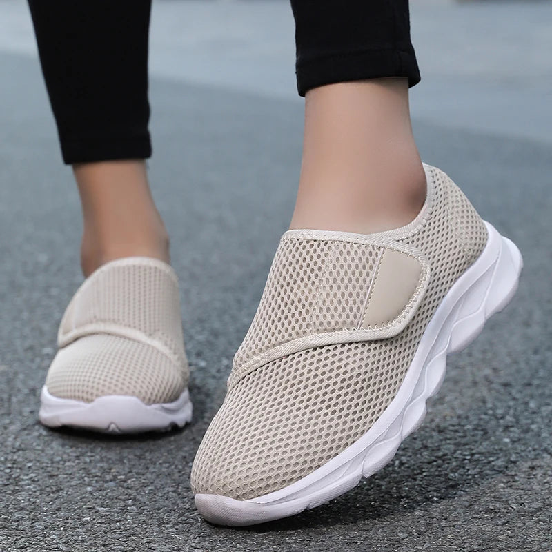 Wide feet shoes for women
