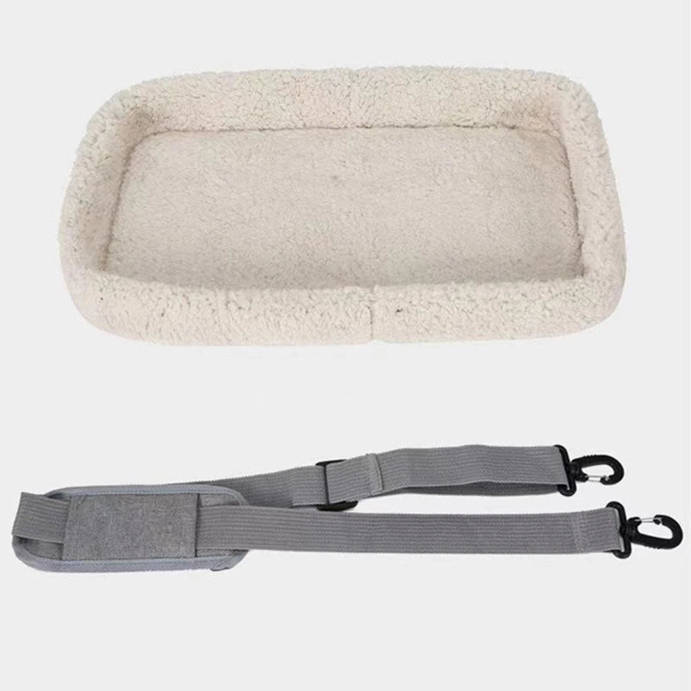 Pet carrying bag with multiple entrances