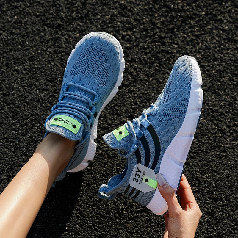 Men's sport shoes with true to size fit