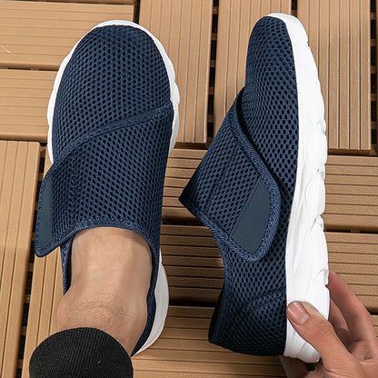 Rubber outsole walking shoes