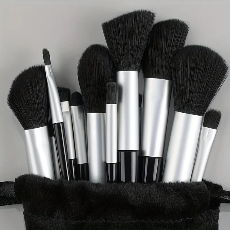 Travel-friendly brush set