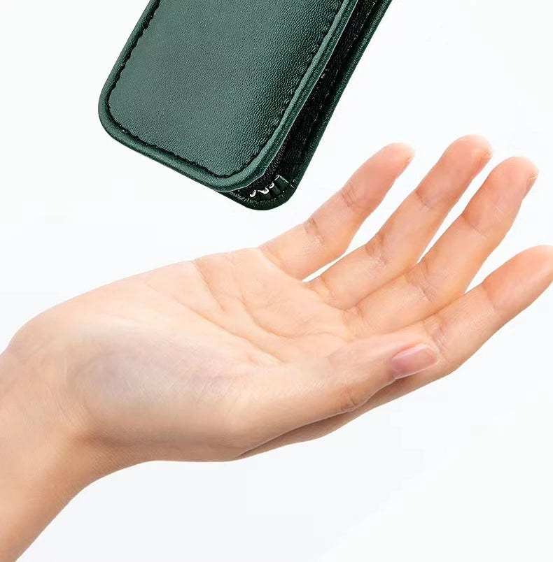 Ergonomic nail clippers